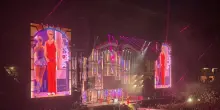 Il divo Robbie Williams incanta Trieste, show per 28mila
