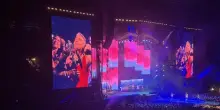 >>>ANSA/Robbie Williams incanta Trieste e si incorona 'the king'