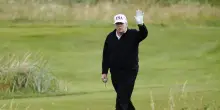 Trump in Scozia, Usa e Ue verso l'intesa sui dazi al 15%