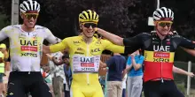 Pogacar vince il Tour, l'ultima tappa a Van Aert