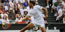 Wimbledon: Cobolli-Djokovic un set pari, 5-5 nel terzo LIVE Sinner batte Shelton 3-0 e vola in semifinale