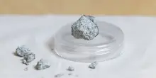 E' più antico della Terra il meteorite finito su una casa negli Usa    VIDEO