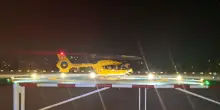 Ragazzi fingono di gettarsi sotto le auto, giovane travolto