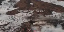 Lo spettacolare video della frattura sull'Etna ripresa da un drone della forestale