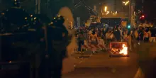 Serbia, nuovi scontri e violenze a Belgrado