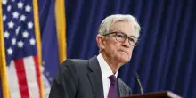 Powell apre a un taglio dei tassi di interesse. 'I prezzi salgono, visibili gli effetti dei dazi'