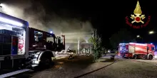 A fuoco teatro Viper a Firenze, Comune 'tenere finestre chiuse'