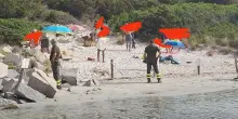 Punta Molentis, dopo incendio arrivano 'i cafoni' da spiaggia