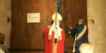 Perdonanza, chiusa la Porta Santa all'Aquila