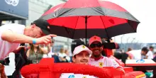 A Monza una Ferrari a grandezza naturale con i mattoncini Lego