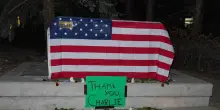 Spari in un campus in Utah, morto l'attivista di destra Charlie Kirk. Trump: 'Martire della verità e libertà'
