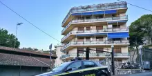 Sanremo, due anziani coniugi trovati morti in cortile palazzina