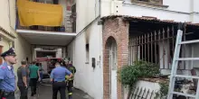 Esplosione per fuga di gas in casa, morti due anziani