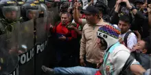 Perù, scontri tra polizia e manifestanti della 'Generazione Z'