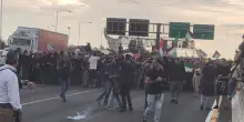 L'Italia in piazza per Gaza, lo sciopero generale. Tensioni a Milano, bloccata l'Autostrada a Bologna