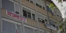 'Blocchiamo tutto per la Flotilla', primo liceo occupato a Roma. Lezioni interrotte in alcuni Atenei