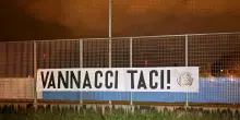 'Vannacci taci', striscioni CasaPound dopo parole pro sgombero