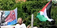 Fermata al Lido la lancia con Anna Foglietta e Laika per Flotilla