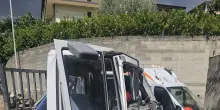 Camion investe operai mentre lavorano, un morto e due feriti