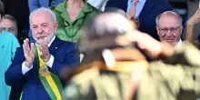 Lula celebra l'indipendenza del Brasile tra i cori 'no amnistia'