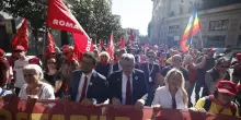 Landini al governo: “Basta finte trattative, senza risposte pronti alla mobilitazione”. E abbraccia Schlein nella piazza del Primo maggio