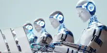 L’intelligenza artificiale schiaccia il mercato del lavoro