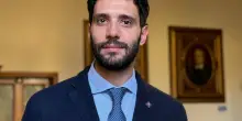 Ricatto al consigliere di FdI a Prato, indagati due ex compagni di partito per revenge porn e diffamazione