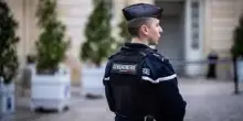 Francia, studente di 15 anni accoltella a morte la bidella durante il controllo degli zaini