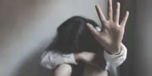 Monza, tredicenne adescata su Instagram e violentata da un 25enne