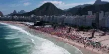 Lady Gaga: folla oceanica a Rio de Janeiro per il concerto di Copacabana