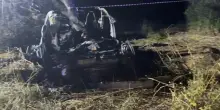 Auto si ribalta e prende fuoco, morti tre ventenni