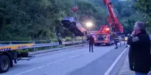 Auto finita nel fiume a Masera: l'intervento dei vigili del fuoco