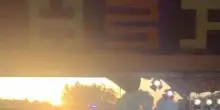 Madrid, spettatore sale sul palco durante l'esibizione: aggredito il dj tedesco Paul Kalkbrenner