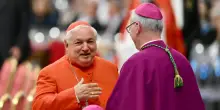 La lezione francese al Conclave, tutti uniti per Aveline