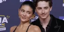 Timothée Chalamet e Kylie Jenner per la prima volta insieme su un red carpet: l'arrivo ai David