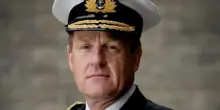 “Relazione sessuale con una sottoposta”, capo della Royal Navy si dimette per “cattiva condotta"