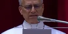 Papa Leone XIV canta il Regina Coeli dalla loggia di San Pietro