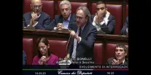 Gaza, scontro alla Camera tra Bonelli e Meloni: "Ambasciatore resta in Israele". "Ipocrita"