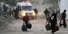 Gaza, nuovi raid israeliani: almeno 80 morti. Trump: “Tutti gli ostaggi devono essere liberati”