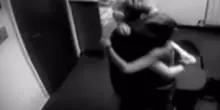 L'abbraccio tra Alberto Stasi e Stefania Cappa, cugina di Chiara Poggi. Il video del 2007