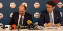 M5S, in conferenza stampa suonano i cellulari. Conte: "E' Paragon"