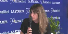 Salone del libro 2025, Veronica Raimo: "Le relazioni tra genitori mi hanno sempre imbarazzata"