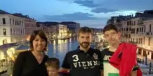Al via il processo per la strage in famiglia, lo psichiatra: “Viveva tra fantasia e realtà”
