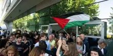 La protesta dei Pro Pal contro i Pro Israele all'università di Torino: annullato l'evento Ugei