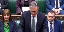Gaza, Starmer attacca Israele: "Bombe sui bambini, situazione intollerabile"