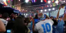 Lo spettacolo di Napoli: tutta la città è in festa per lo scudetto