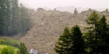 La catastrofe di Blatten: un disperso sotto il villaggio travolto dal ghiacciaio