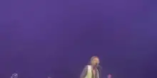 Jovanotti ferma il concerto per Angelina Mango: "Ti sei fermata per ripartire più forte"