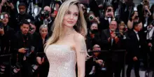 “Cara Angelina Jolie, auguri per i tuoi 50 anni e grazie per la scia luminosa che lasci dietro te”