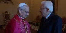 Mattarella incontra Papa Leone XIV con la figlia Laura: scambio di doni in Vaticano
